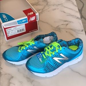 New Balance W775LN2 Running Shoe Size 8.5 Cush+